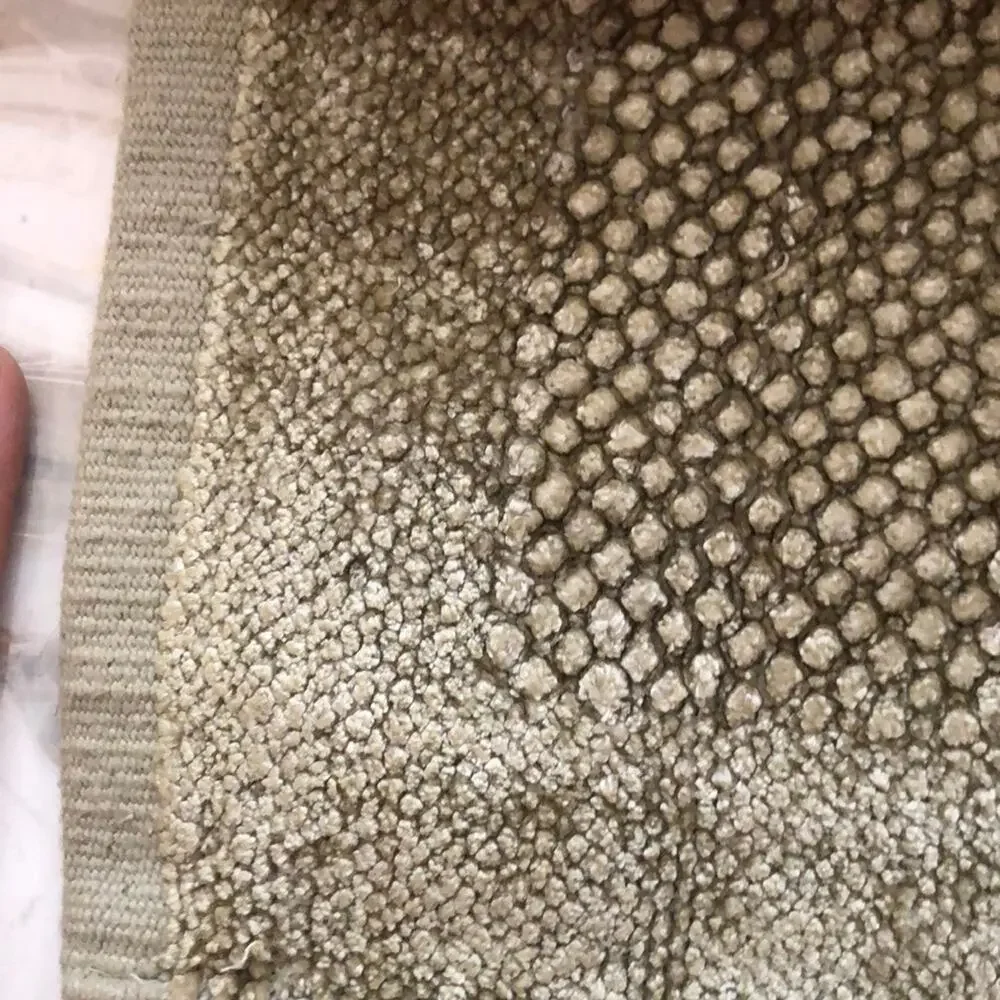 18.5”x31” chenille throw rug Taupe euc multiples